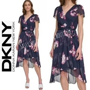 ⭐🆕 DKNY Navy floral flutter sleeve dress